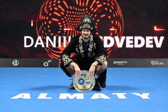 Медведев «воскрес» с новым тренером и почти вернулся в топ-10. Как наши теннисисты завершили сезон-2025