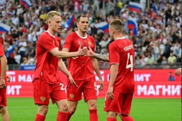 Сборная России опубликовала заявку на матч с Чили. В ней не оказалось Сафонова