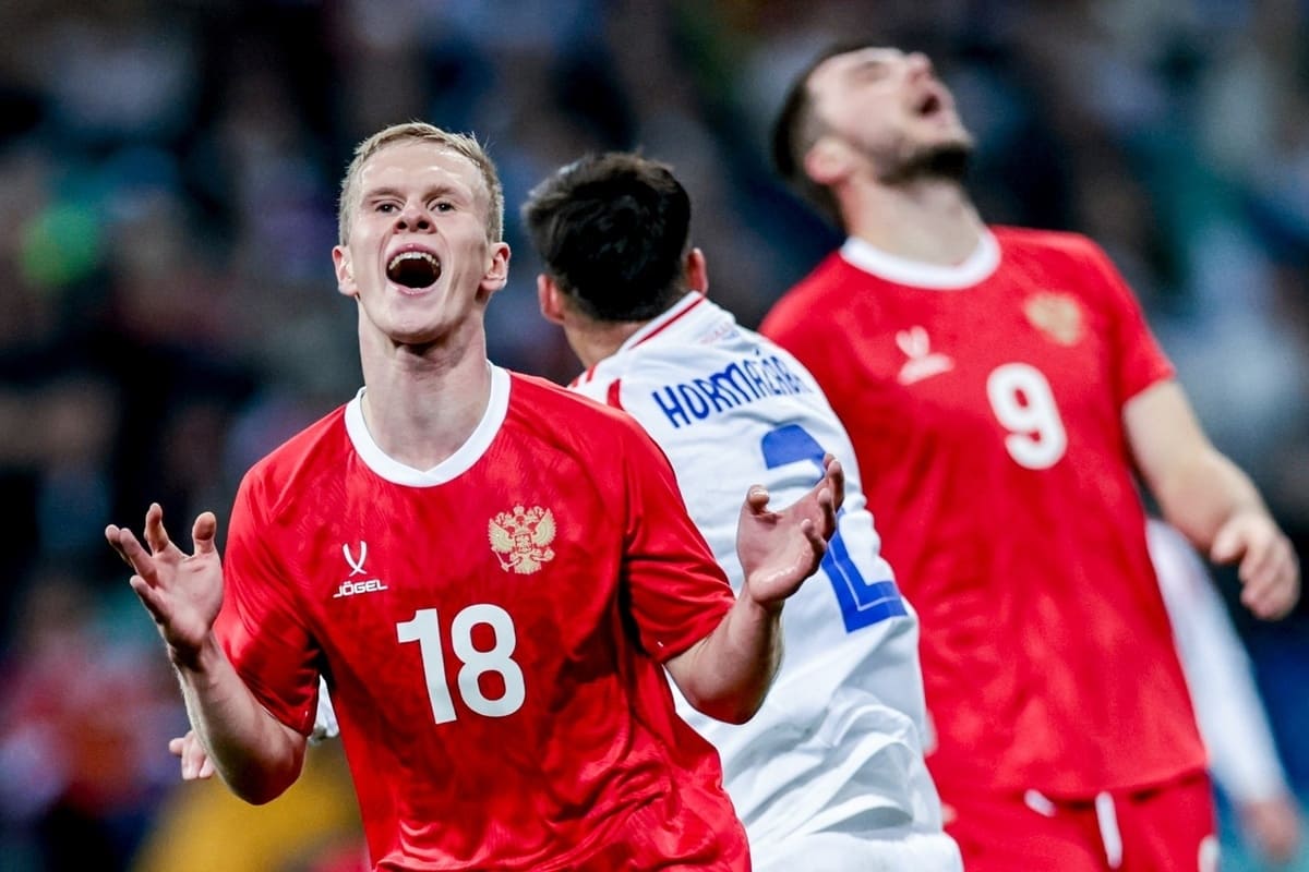 Кисляк: «Сами привезли два гола — с Чили так играть нельзя»