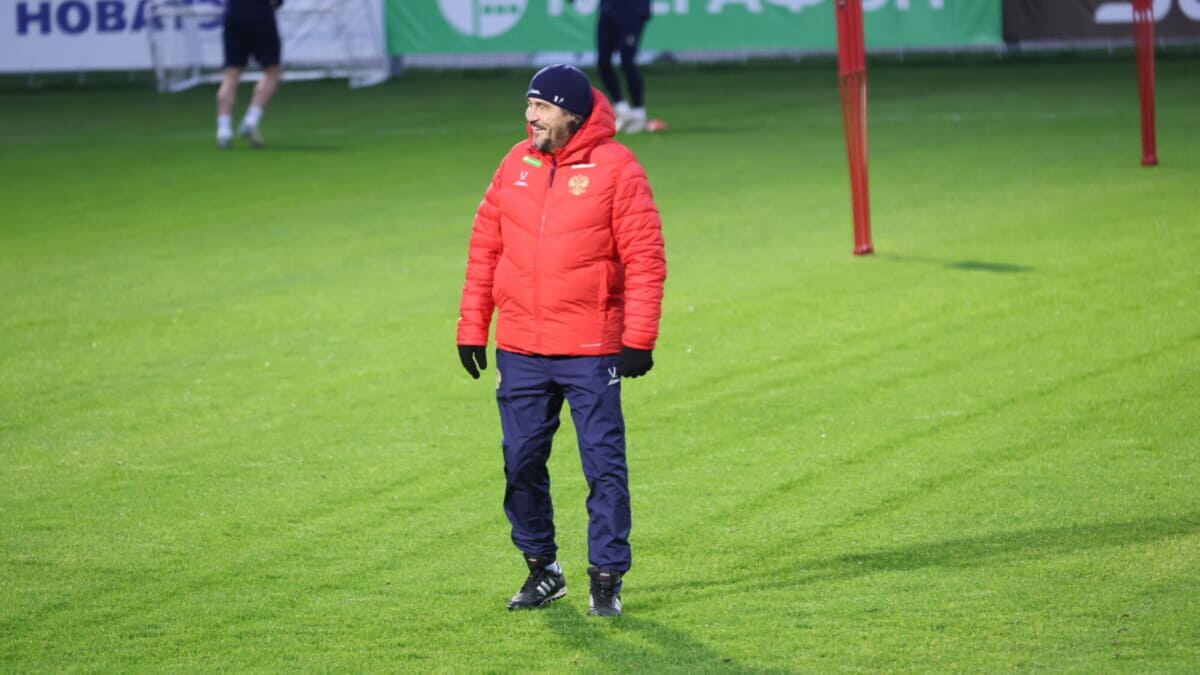 Тренер сборной России Писарев — о поражении от Чили: важнее было проверить сильные и слабые стороны