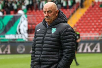 Черчесов высказался против совмещения должностей в клубе и сборной