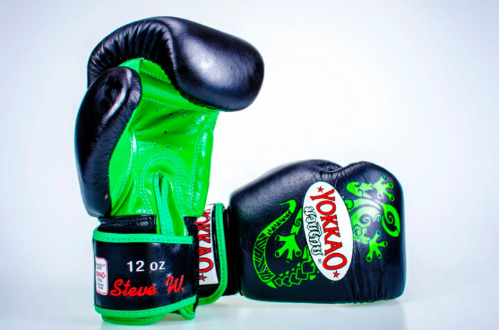 Боксерские перчатки