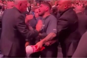 Диллон Дэнис