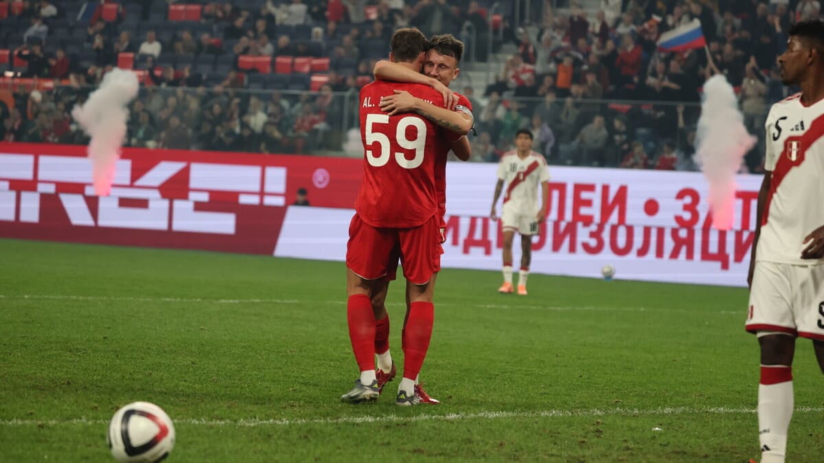 Алексей Миранчук и Александр Головин