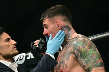Джон Джонс обвинил Тома Аспиналла в симуляции травмы глаза после UFC 321