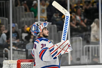 Шестеркин отразил 36 бросков и привел «Рейнджерс» к победе над «Каролиной»