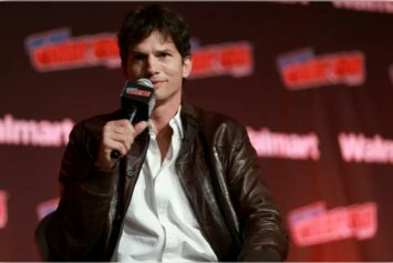 Эштон Кутчер получил черный пояс по бразильскому джиу-джитсу от легендарного мастера