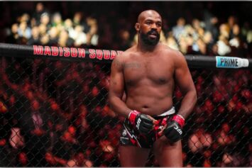 Джонс парировал замечания Кормье о поездке в Чечню