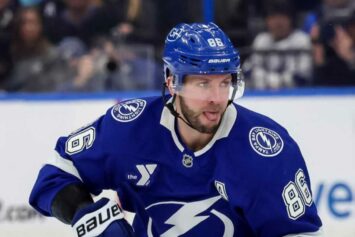 Кучеров повторил редкое достижение Овечкина в НХЛ