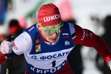 Большунов дисквалифицирован за толчок Бакурова на Кубке России