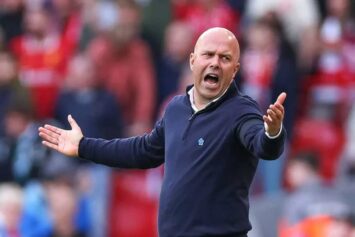 Ван Дейк и ключевые игроки «Ливерпуля» требуют увольнения Слота