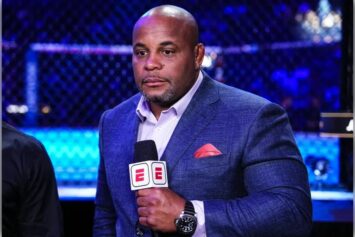 Кормье назвал следующего претендента на титул UFC в наилегчайшем весе