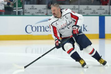 Овечкин превзошел Гретцки по очкам в матчах против «Каролины»