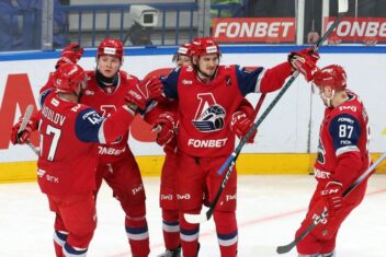 Локомотив ХК