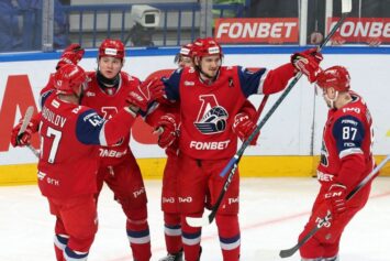 Букмекеры отдают небольшое преимущество «Локомотиву» в матче КХЛ с ЦСКА