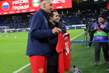 Кержаков ответил Карпину шуткой о возможном возвращении в сборную