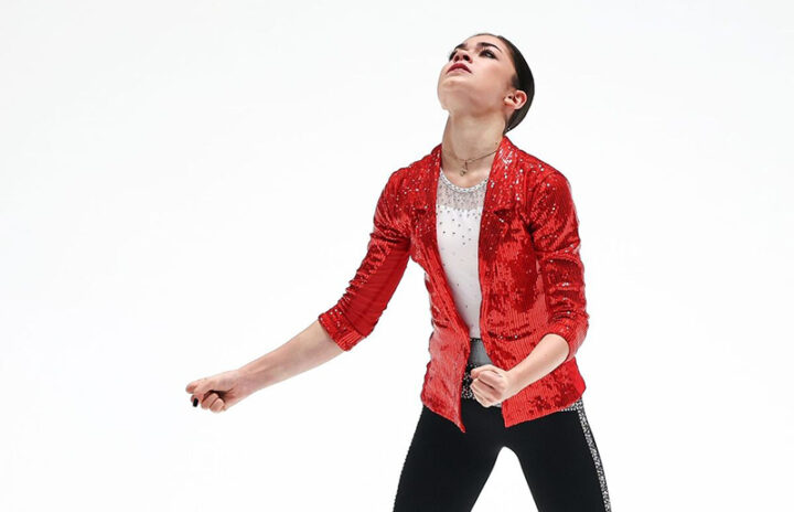 Фигуристка Петросян