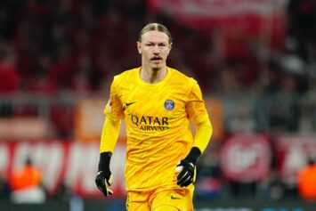 Сафонов стал одним из лучших игроков ПСЖ по итогам декабря