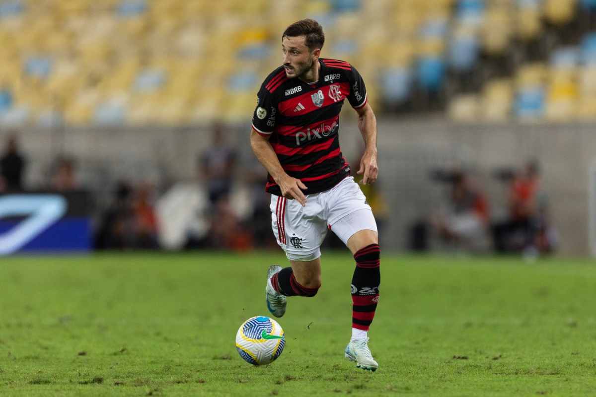 «Спартак» обсуждает с «Фламенго» условия трансфера защитника Виньи