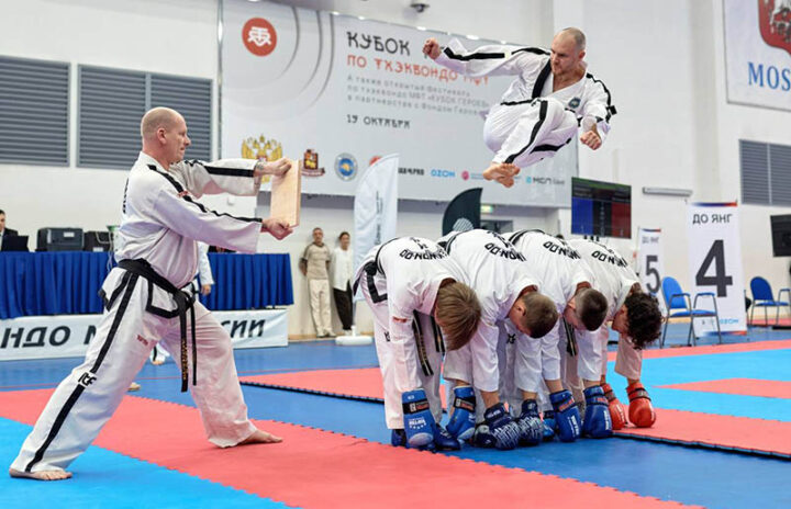 Мастер по тхэквондо