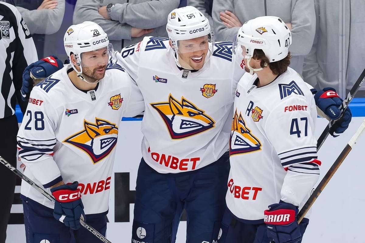 «Металлург» вырвал победу у «Локомотива» за 10 секунд до конца овертайма