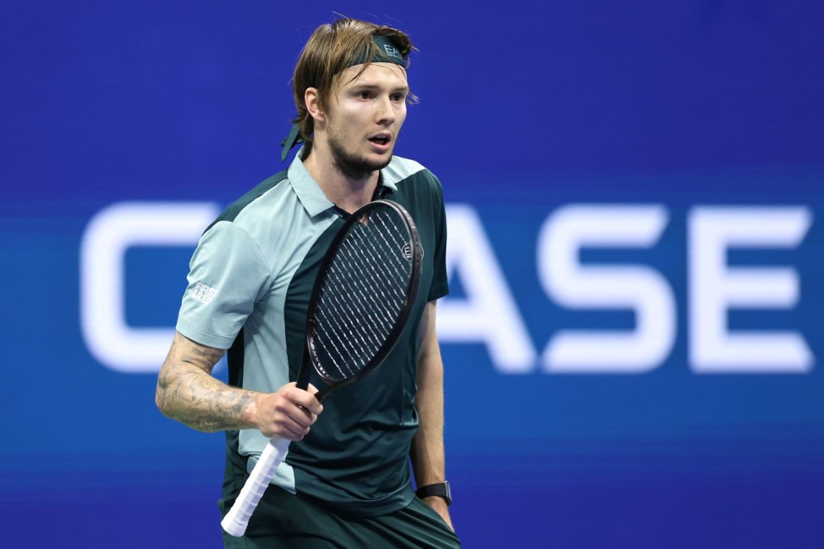 Бублик вышел в финал ATP-250 после победы над Гироном