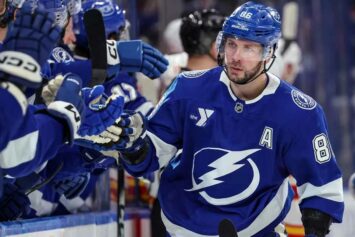 Кучеров поднялся на третье место в списке лучших бомбардиров сезона НХЛ