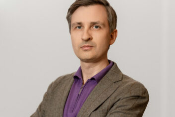 Михаил Емельянов