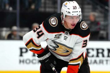 Гол и передача Минтюкова помогли «Анахайму» обыграть «Сиэтл»