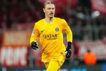 Луис Энрике назвал Матвея Сафонова лучшим вратарем по отражению пенальти