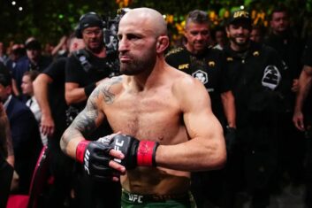 Александр Волкановски