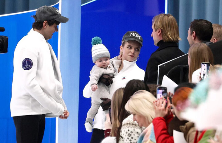 Александра Трусова с сыном