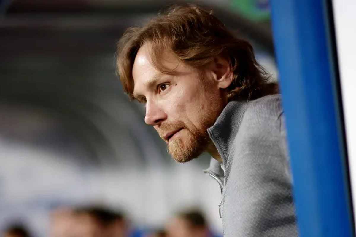 Мостовой назвал нормальной реакцией свист в адрес Карпина на матче «Динамо»