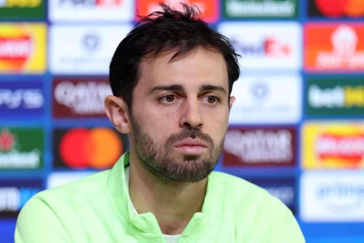 Sport.es: «Барселона» не считает приоритетным подписание Бернарду Силвы из-за перебора игроков в полузащите