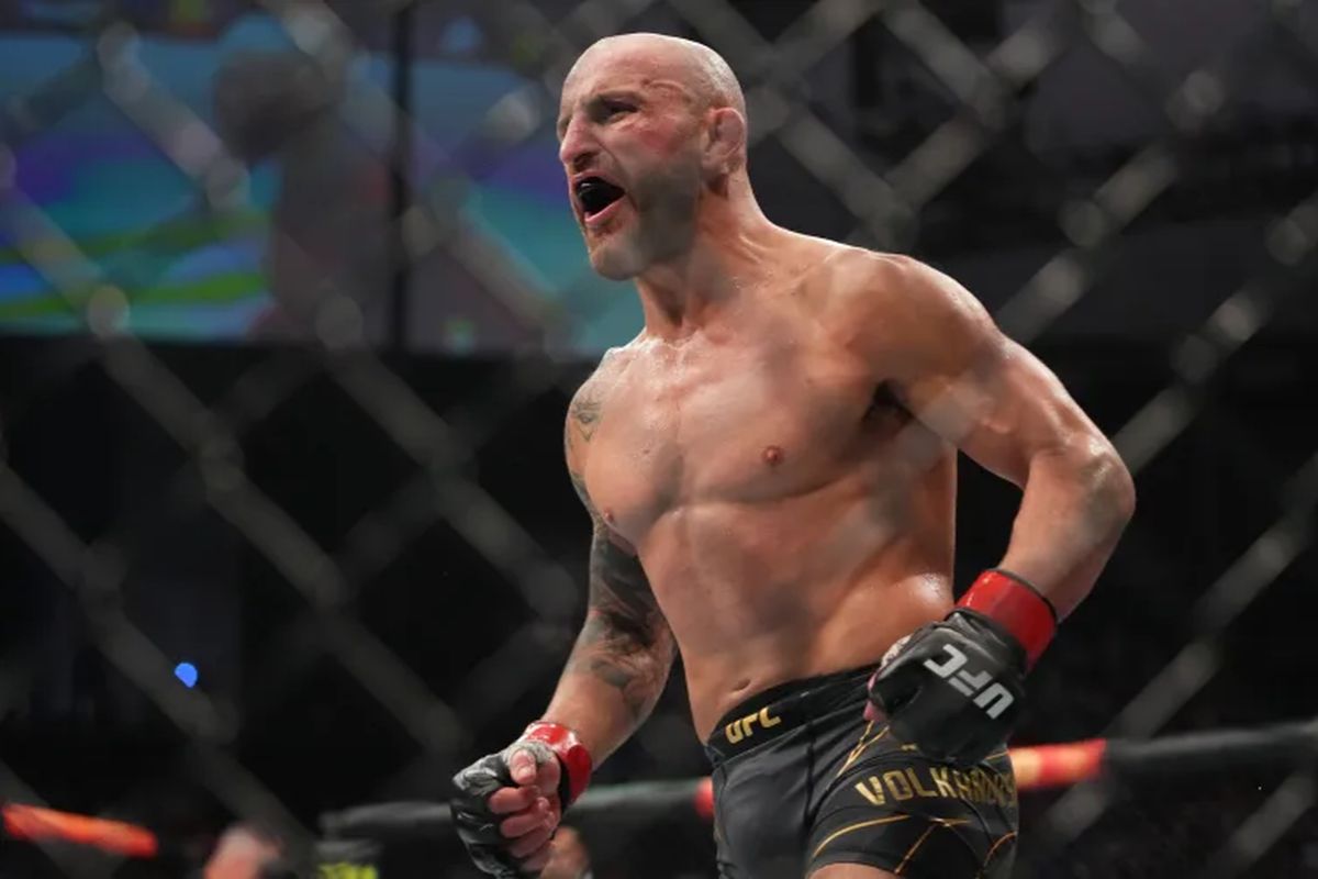 Александр Волкановски