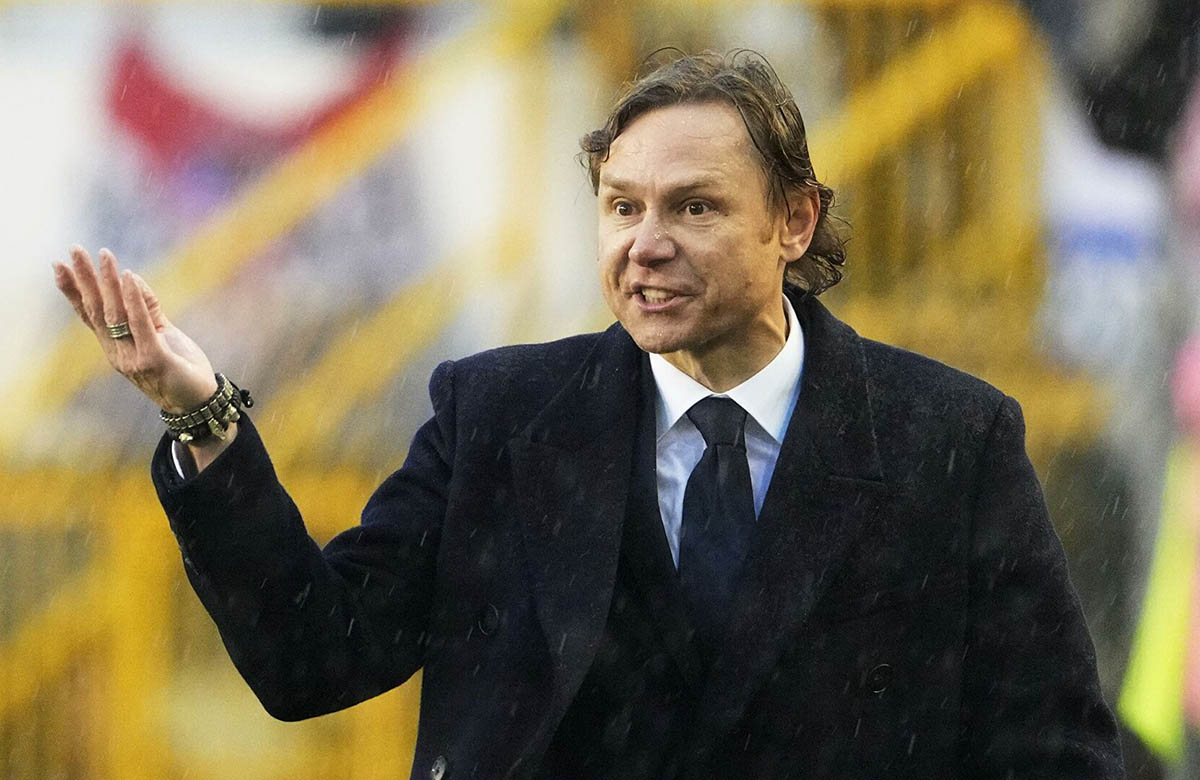 Валерий Карпин