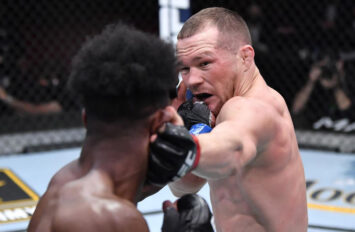 Уайт заявил, что Ян точно проведет бой против Стерлинга в 2022 году