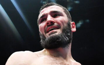 Российский боксер Бетербиев подтвердил, что хочет драться с Саулем Альваресом