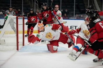 Сборная России уступила кандцам в контрольном матче перед МЧМ-2022