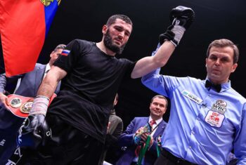 Фроч заявил, что Бетербиев может побить Сауля Альвареса