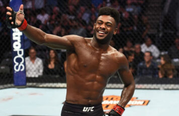 Алджамейн Стерлинг заявил, что Петра Яна ждет рождественская взбучка