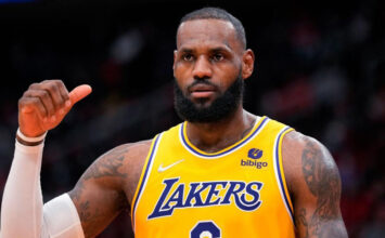 Леброн Джеймс будет рад, если его будут упоминать в числе фаворитов гонки за MVP