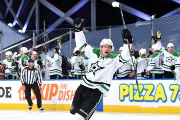 Гол Гурьянова помог «Далласу» обыграть «Питтсбург» в матче НХЛ