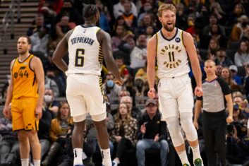 Рекордные 42 очка Сабониса помогли «Индиане» обыграть «Юту»