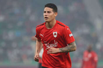 Хамес Родригес спас футболиста, потерявшего сознание на матче чемпионата Катара