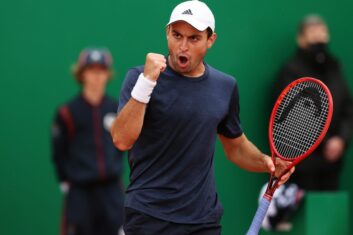 Аслан Карацев принял решение сменить тренера