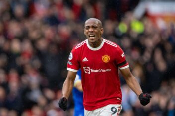 Марсьяль прилетел в Севилью из Манчестера для подписания контракта