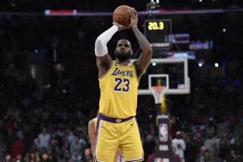 Леброн Джеймс достиг уникальной отметки, установив очередной рекорд НБА