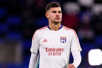 «Лион» официально опроверг информацию о продаже Гимарайнса в «Ньюкасл»