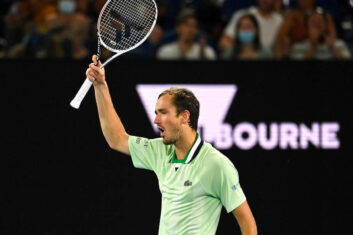 Тренер Медведева оценил выступления своего подопечного на Australian Open